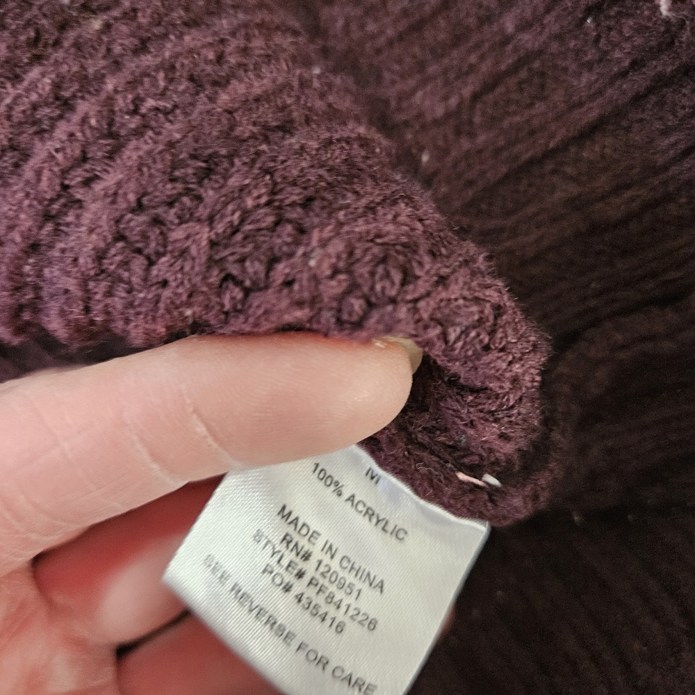 Color Block Sweater - Picture 5 of 6